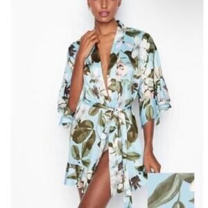 Victoria’s Secret Here Comes the Bride Floral Kimono Robe XS